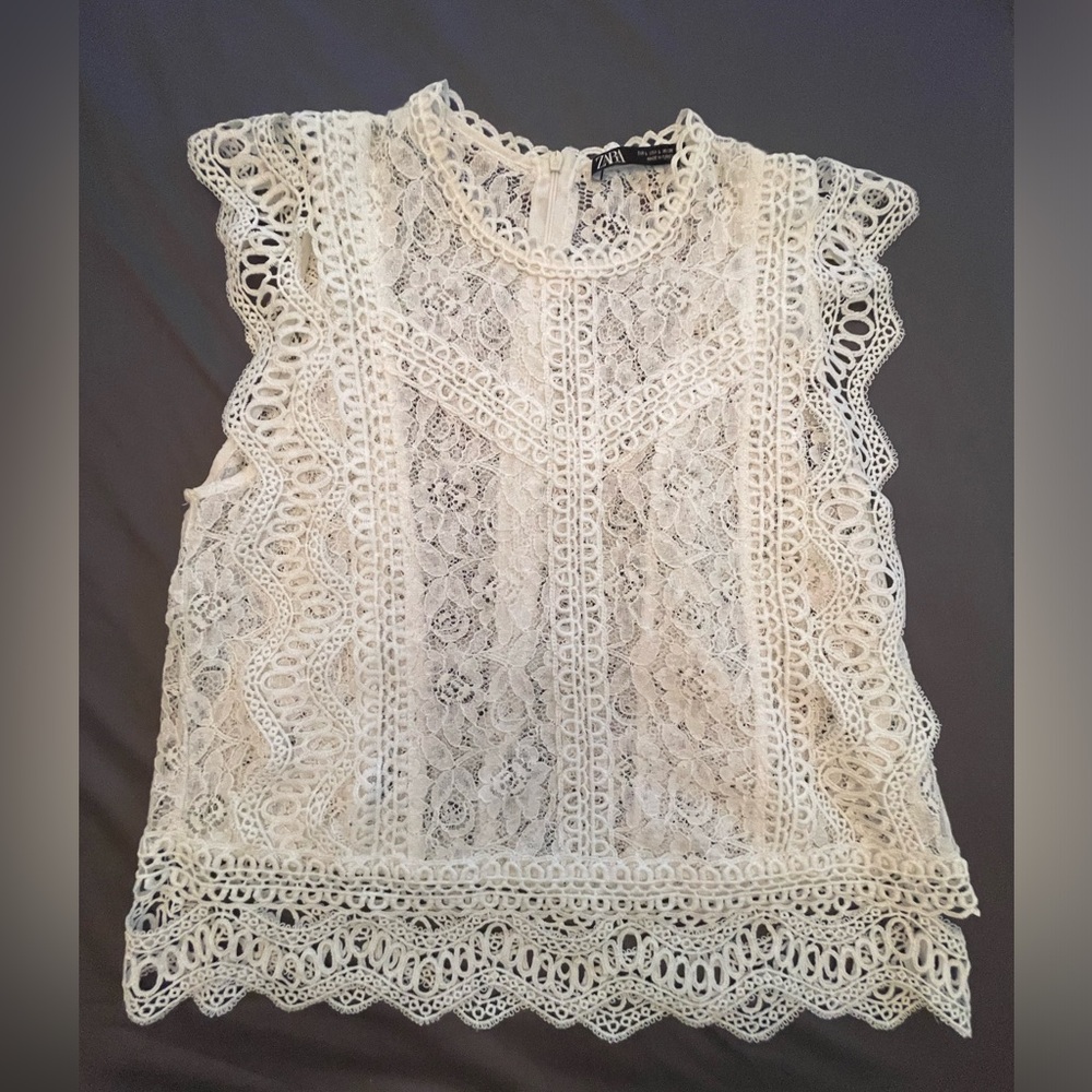 Zara whire shirt